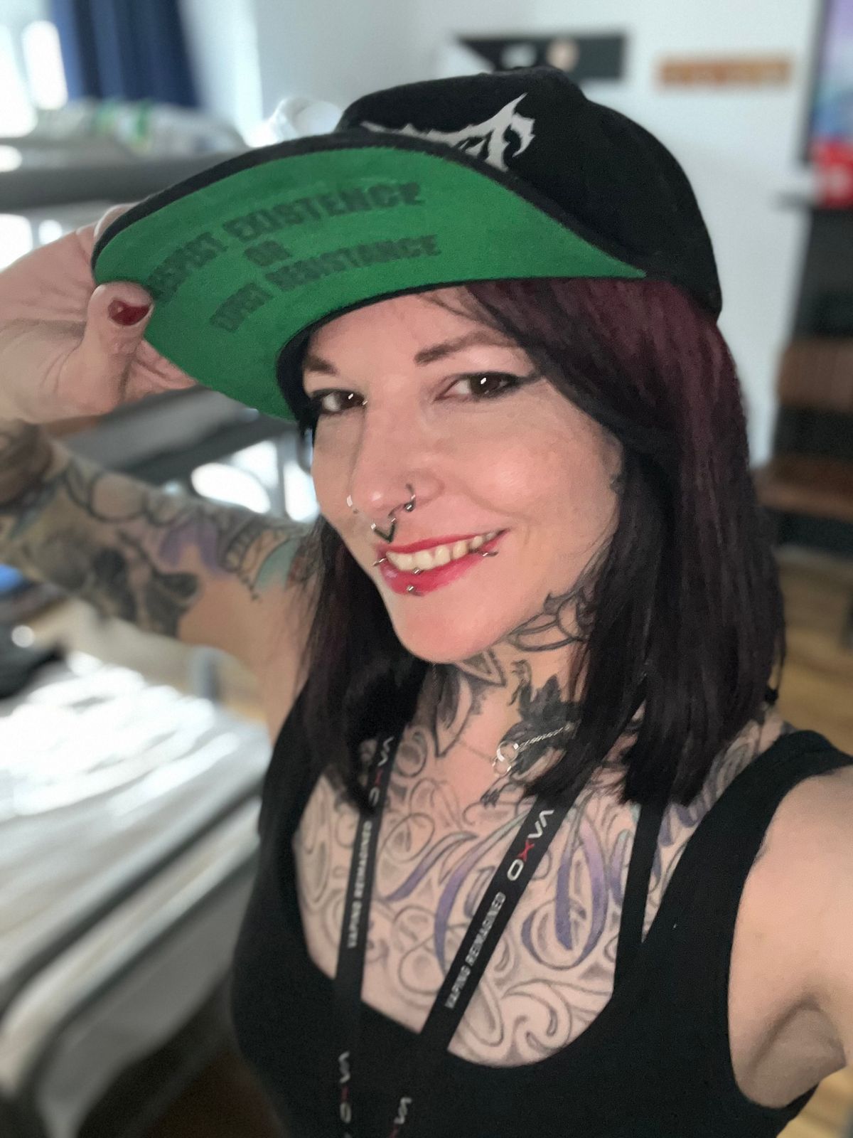 Leonnie Brunt, tattoo artist at Diablo Tattoo